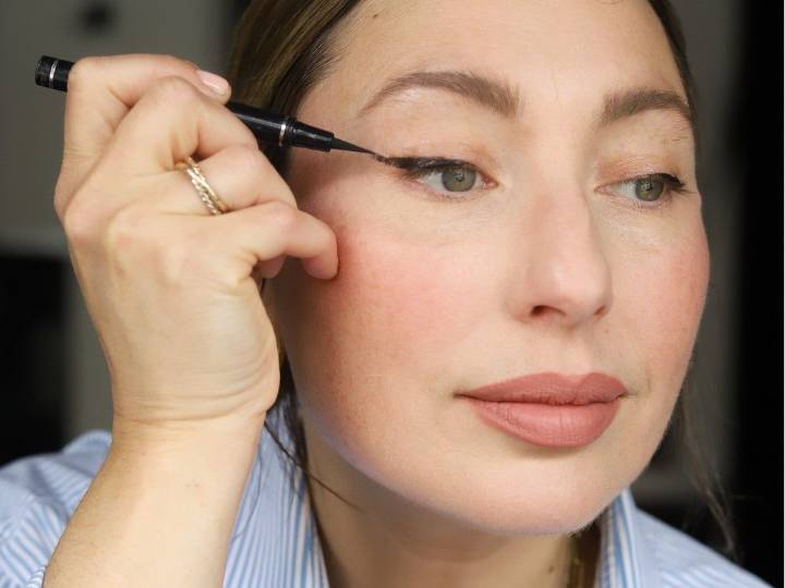 Get the look: How to get 'kitten eyes' in four easy steps