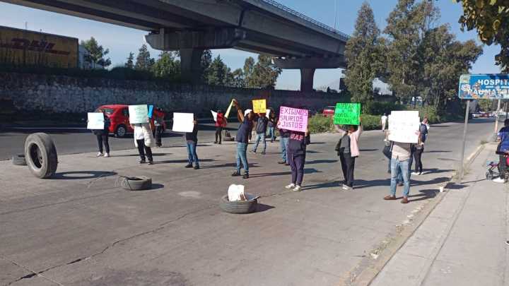Caos Vial por Manifestación en la Lateral de la Autopista México