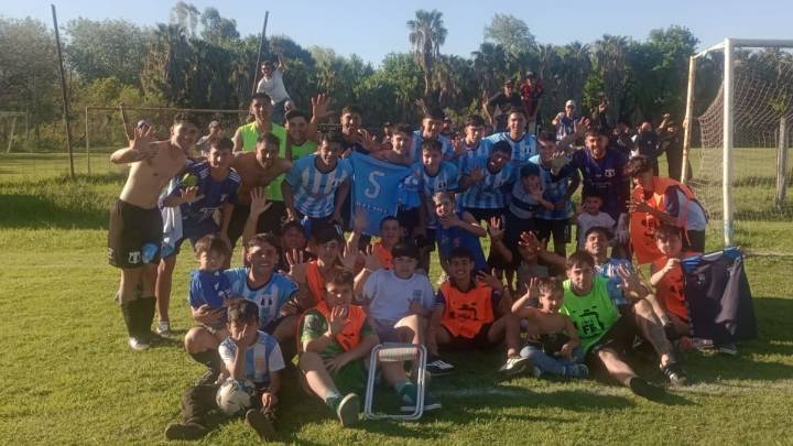 Asociación Rosarina de Fútbol: 1º de Mayo se subió a la cima de la B y Bancario manda en la C