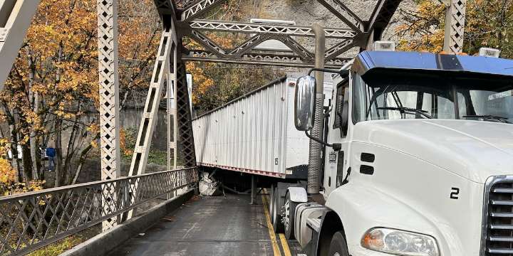 Stark Street Bridge closed due to semi