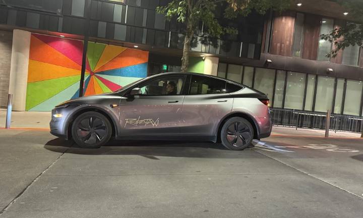 Tesla expands Robotaxi geofence, but not the garage