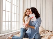 Día de la Madre 2025: las mejores frases para compartir en WahstApp, TikTok e Instagram, este 19 de octubre