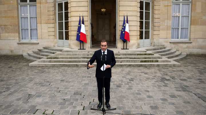 Prime minister shocks France with resignation