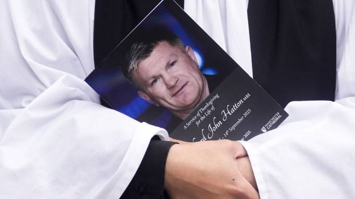 Ricky Hatton funeral: Thousands line the streets as former world boxing champion laid to rest in Manchester