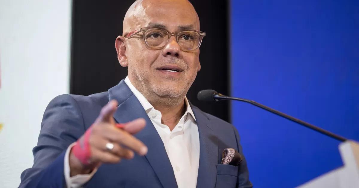 Venezuela alerta a EEUU de plan para poner "explosivos letales" en su embajada en Caracas