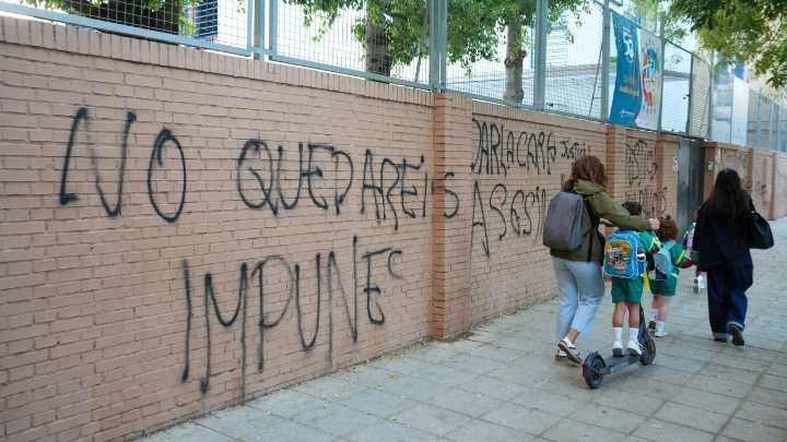 El colegio de la menor que se suicidó adoptó algunas medidas pero no activó los protocolos