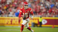 Sunday Night Football: Patrick Mahomes rushing TD gives Chiefs 13