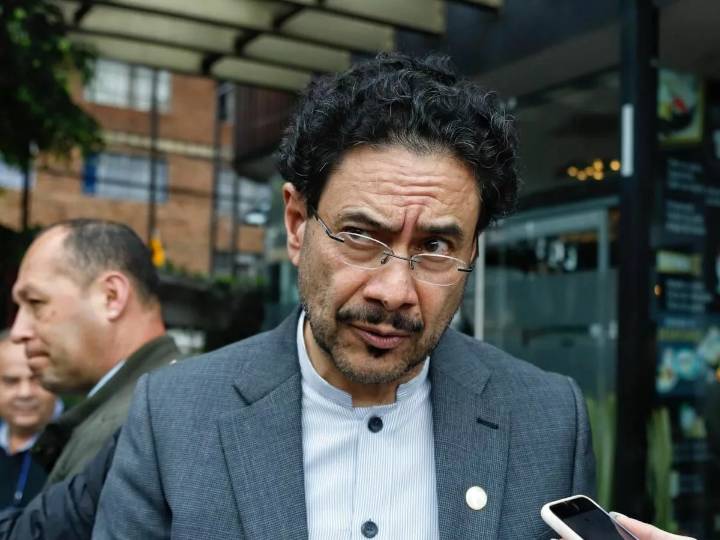 Iván Cepeda gana elecciones de coalición de izquierda en Colombia y es precandidato presidencial