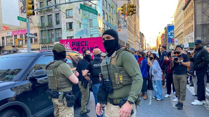Immigration agents conducting sweep on Canal Street