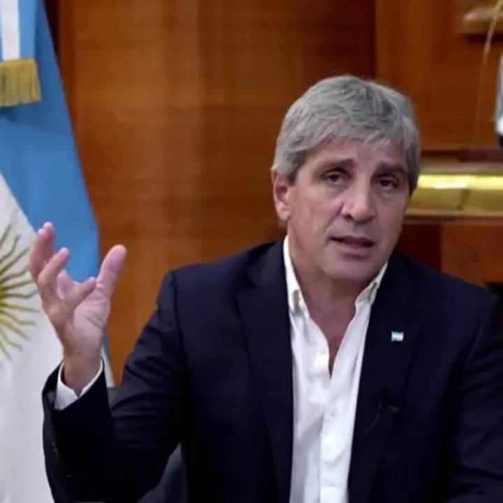 Desde Washington, Caputo ratificó a los empresarios de IDEA el rumbo económico y descartó nuevas devaluaciones