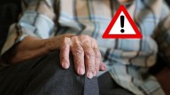 Alertan por las contraseñas en las tarjetas de los adultos mayores