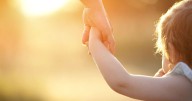 Government responds to calls to increase paternity leave for new parents
