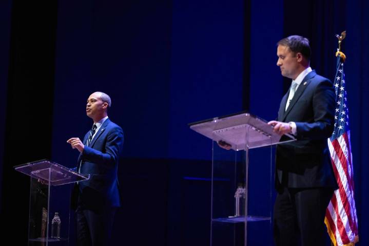 Poll: Miyares leading Jones in Virginia's attorney general race