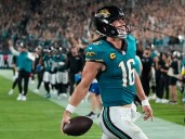 Trevor Lawrence's wild run lifts the Jaguars to a 31-28 win over Patrick Mahomes and the Chiefs