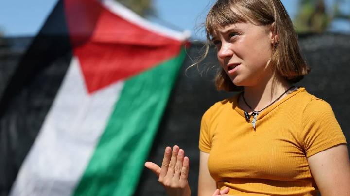 Greta Thunberg lanzó un SOS luego de que su barco fuera interceptado por Israel ¿Qué dijo?