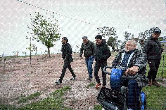 Mayra recorrió la pileta que construye el Sindicado de Comercio en la ribera