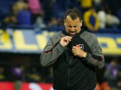 El presidente de Newell's despidió a Fabbiani, aunque se había mostrado con fuerza para seguir como DT tras la derrota ante Argentinos