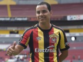 Una foto y un supuesto fraude, las esperanzas de Omar Bravo en caso de abuso