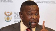 Sudáfrica impulsa producción médica autónoma en África