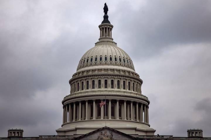 Column: The power of the purse belongs to Congress, not the president