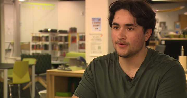 Kansas high school student springs into action to save choking woman