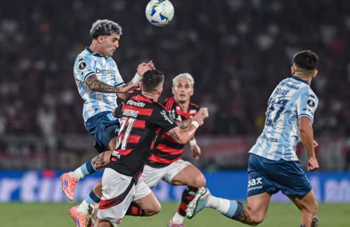 Flamengo venció 1-0 a Racing y toma ventaja en la semifinal de la Copa Libertadores