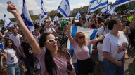 Directo | Las familias de los rehenes se reúnen para recibirles en Israel