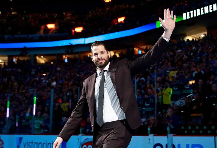 Ex-NHL player accused of criminal sexual conduct with 16