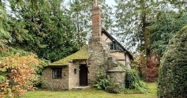 ‘Hansel and Gretel’ cottage surrounded by ‘fairytale forest’ for sale