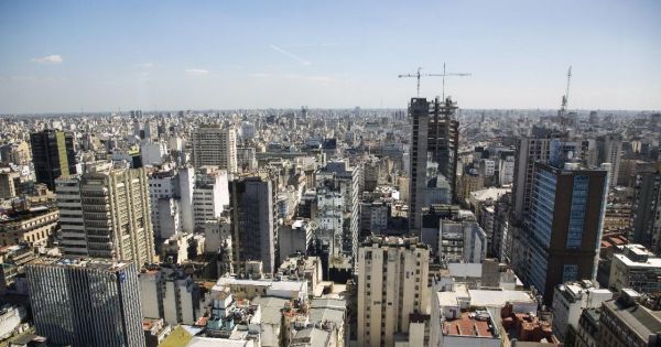 El triunfo de Milei y la baja del dólar reactivaron consultas y ventas en las inmobiliarias