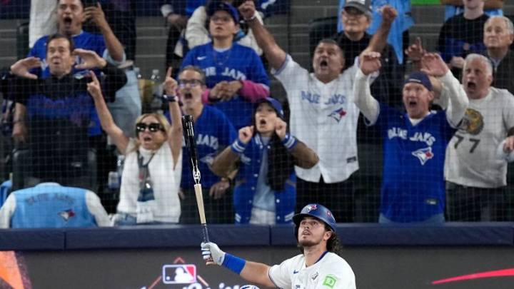 Blue Jays power past Dodgers with monster 6th inning to take Game 1 of the World Series
