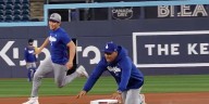 Dave Roberts trips racing Hyeseong Kim