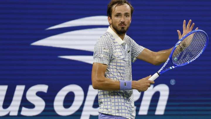 Daniil Medvedev’s China Open Meltdown: ATP Admits Umpire Blunder After Bizarre Penalty