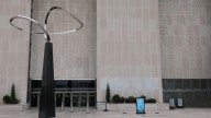 Smithsonian museums, National Zoo close as government shutdown drags on