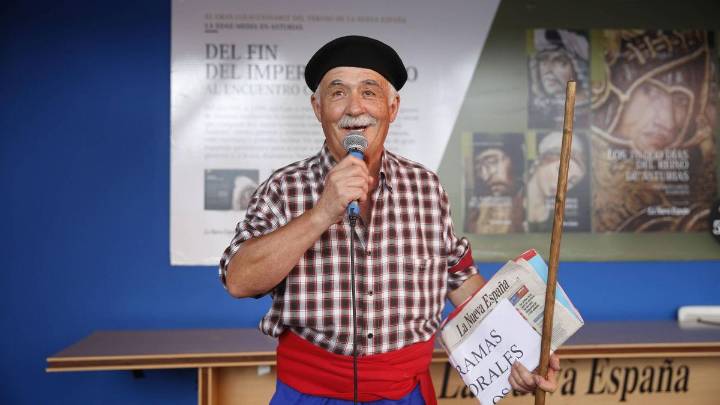 Adiós a José María Montes Presa: se despide en Gijón de la presidencia de la Asociación de Intérpretes de la Canción Asturiana tras ocho años