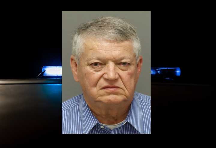 Arrestan a senador estatal por conducir ebrio en Raleigh