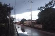 Fuerte lluvia provoca apagón en Sabancuy: Dos colonias se quedaron sin luz por horas