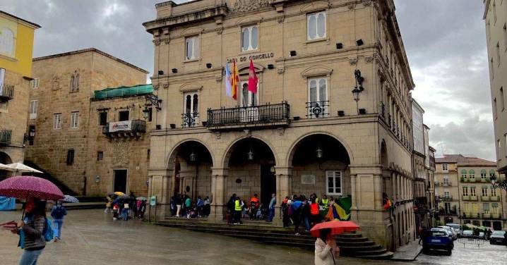 El Concello de Ourense analiza la conversión de un edificio en pensión