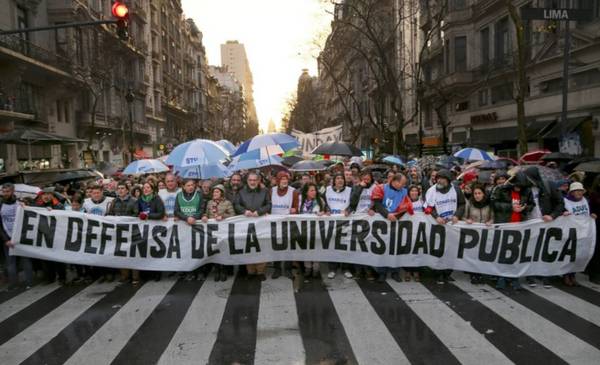La UBA va a la Justicia para que el Gobierno cumpla con la aplicación de la Ley de Financiamiento Universitario