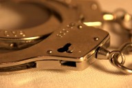 Detienen a un empleado judicial por robar en un supermercado