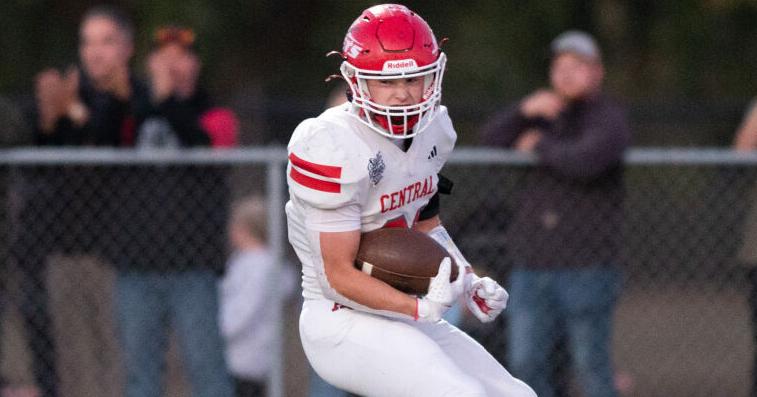 Dominant first half pushes Adams Central past Bluffton to stay unbeaten, clinch ACAC title