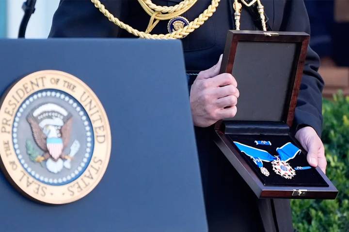 Trump Posthumously Awards Charlie Kirk the Presidential Medal of Freedom