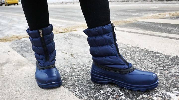 Columbia 'liquida' sus botas impermeables y acolchadas más calentitas para el invierno: son cómodas y serán tendencia en 2026