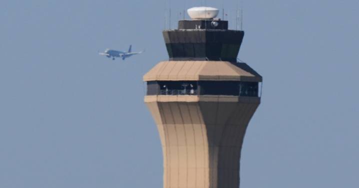 Flight disruptions growing as controllers face pressure after missing checks
