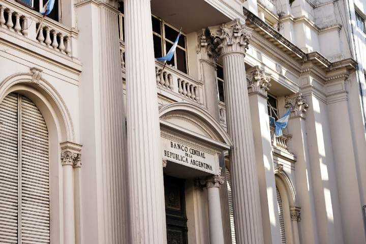 Cambio de estrategia. El Banco Central le avisó al mercado que prevé comprar reservas para remonetizar la economía