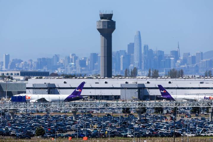 Bay Area airports run smoothly during government shutdown