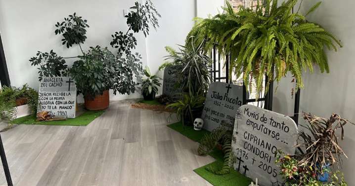 Supimos que: Sede de una Alcaldía de Caldas, con decoración de Halloween