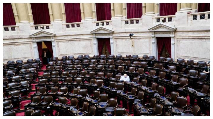 Karina Milei, Luis Caputo y Mario Lugones pegaron un faltazo al Congreso y la oposición exige reprogramar sus citaciones