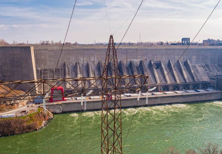 Data center boom straining New York power grid as lawmakers ask who should pay