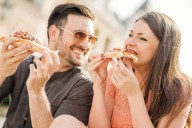 La incertidumbre marca la vida en México: casarse ya no es prioridad, muchos prefieren vivir el presente, según estudio